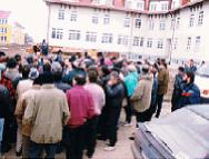 Crowd gathered outside the Cserehát building